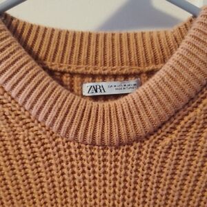 Zara Tan Crewneck Sweater with Ribbed Knit